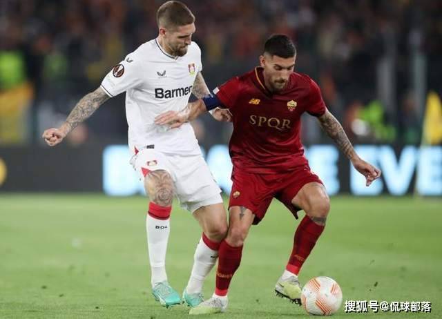 今晨体能课后,费耶诺德绝杀压哨备战全明星赛,悬念犹存,控场能力受关注(费耶诺德对阿贾克斯精彩纷呈的比赛) 今晨体能课后,费耶诺德绝杀压哨备战全明星赛,悬念犹存,控场能力受关注(费耶诺德对阿贾克斯精彩纷呈的比赛)