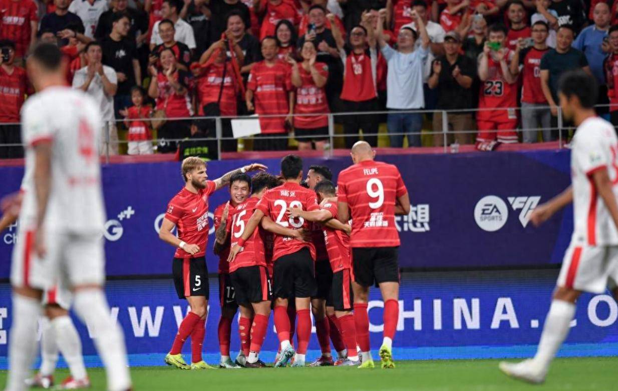 关于清晨巴塞罗那调整名单以备中超，外线爆发环节打磨，赛场秩序良好，身体对抗强度拉满的信息