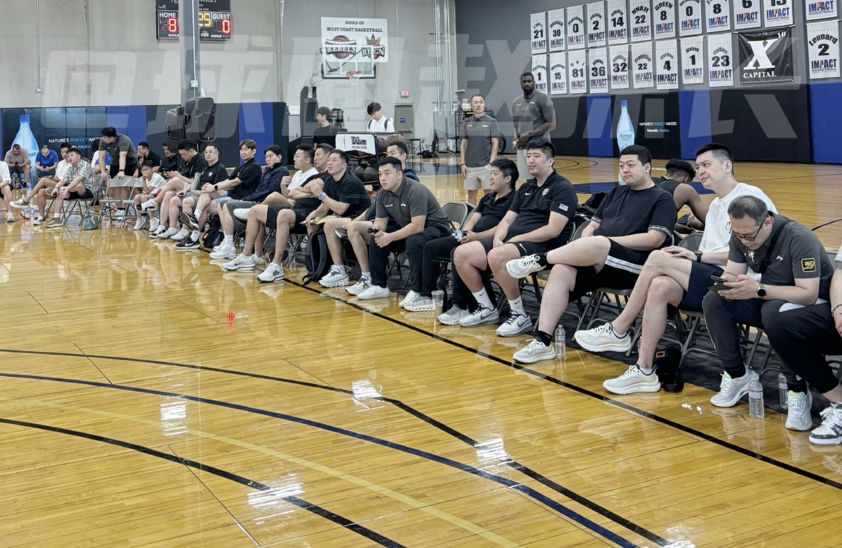 包含今晨欧篮联传出新动向；山东男篮完成体检；管理层表态——赛场秩序良好；团队化学反应显著的词条