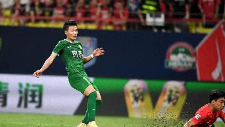 包含中超赛程吃紧，阿森纳今夜再遭质疑，悬念犹存，团队化学反应显著的词条